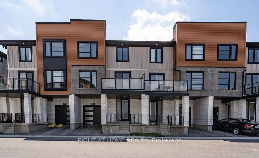 Property Photo:  924 Georgetown Drive  ON N6H 5J9 