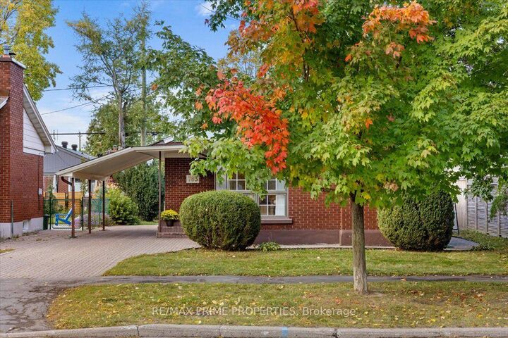 Property Photo:  783 Wingate Drive  ON K1G 1S2 