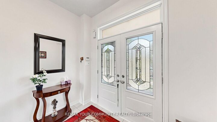 Property Photo:  6 Homerton Avenue  ON L4E 0V9 