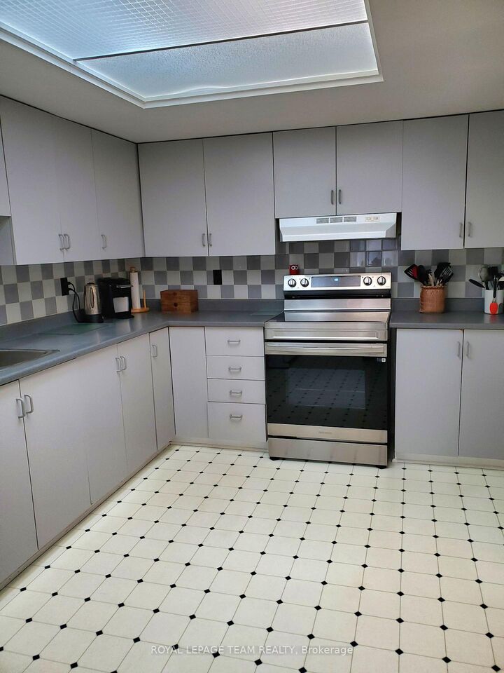 Property Photo:  61 McGibbon Drive  ON K2L 4A6 