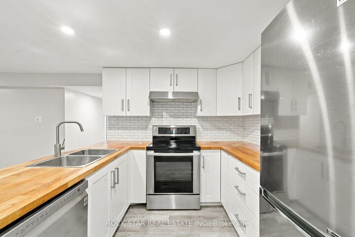 Property Photo: 1052 Fennell Avenue E Lower ON L8T 1R6