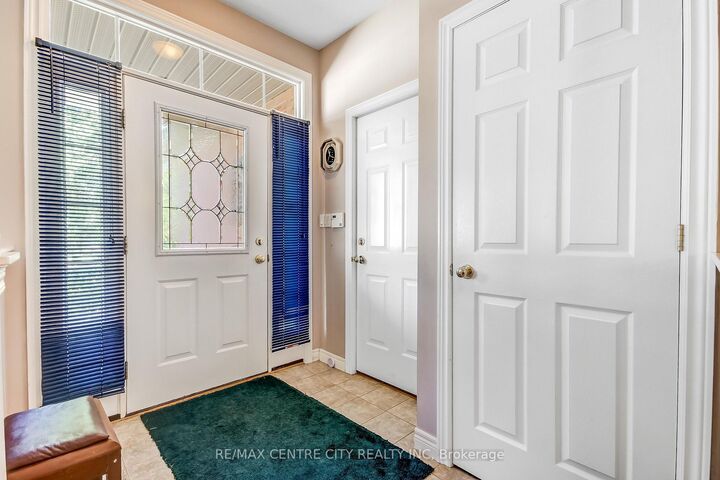 Property Photo:  22 Harrington Crescent  ON N5R 6J1 