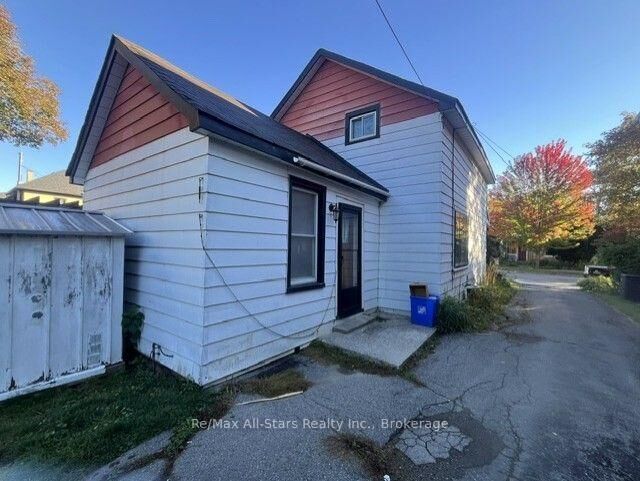 Property Photo:  485 Mark Street  ON K9H 1W1 