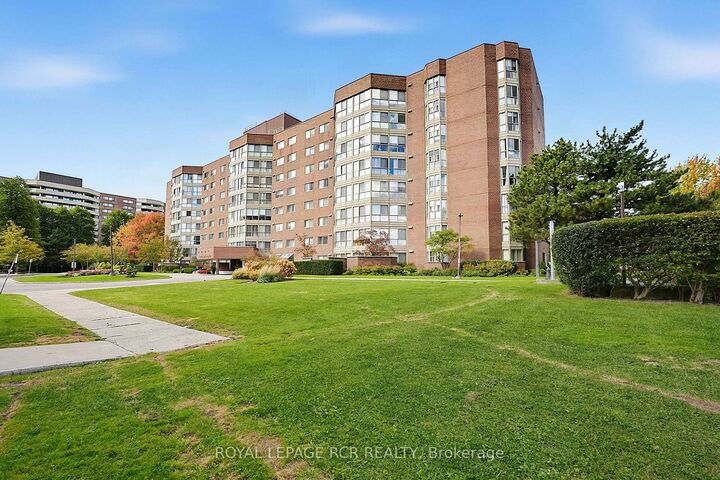 Property Photo:  5 Weldrick Road W 507  ON L4C 8S9 
