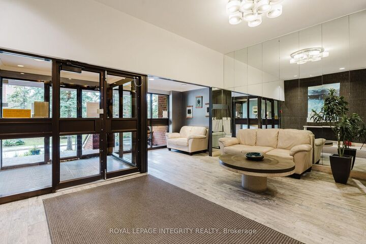 Property Photo:  2650 Southvale Crescent 212  ON K1B 4S9 