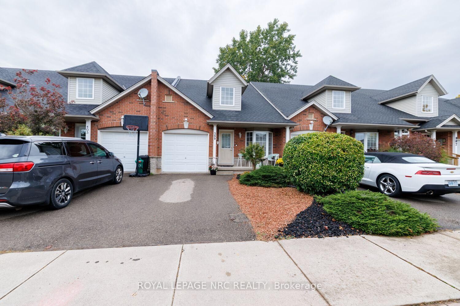 Property Photo:  399 Autumn Crescent  ON L3C 7K1 