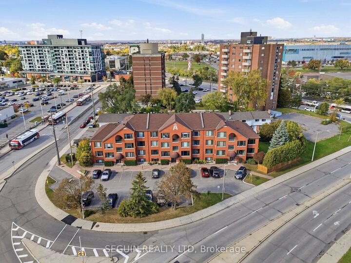 Property Photo:  1974 St Laurent Boulevard 302  ON K1G 4L5 