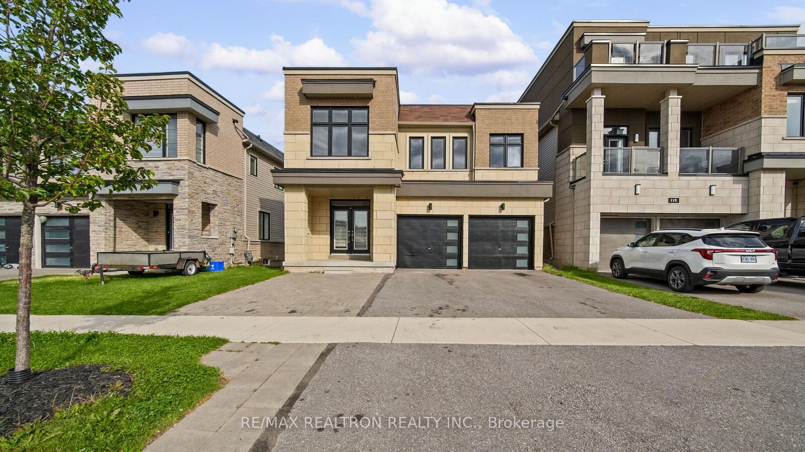Property Photo:  123 Yacht Drive  ON L1C 1Z8 