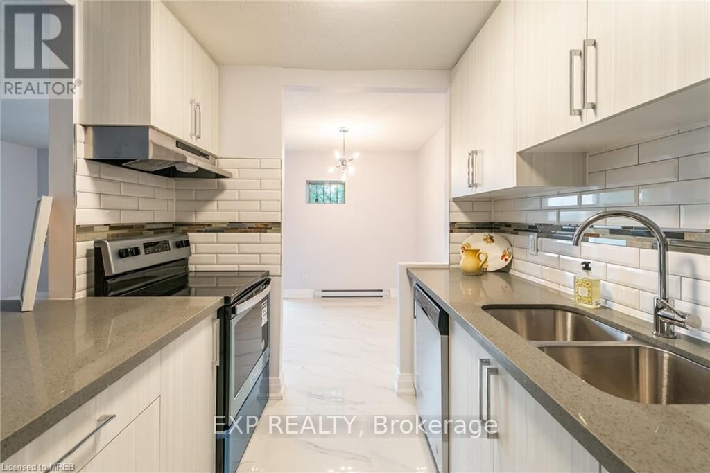 Property Photo:  529 Elm Street 12  ON L3K 5W6 