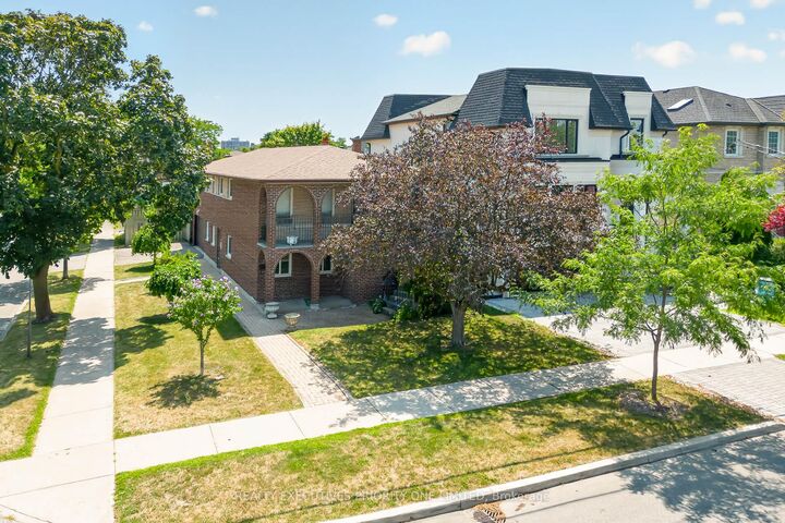 Property Photo:  355 Glen Park Avenue  ON M6B 2E6 