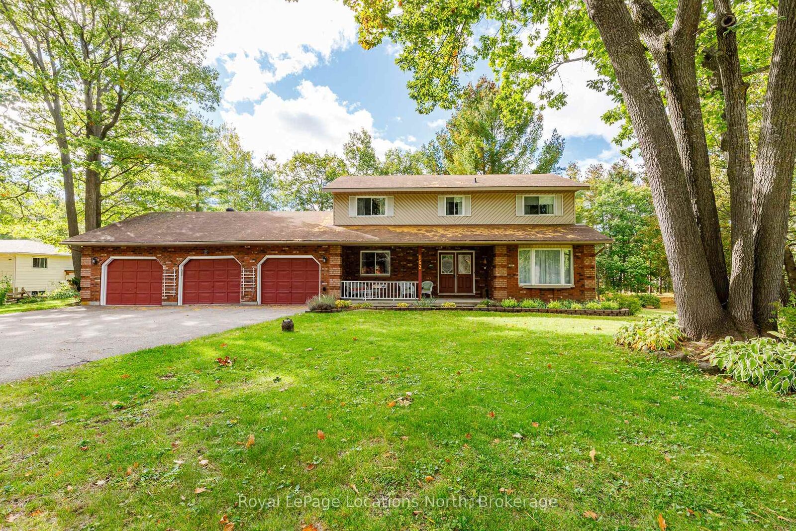 Property Photo:  162 Christopher Avenue  ON L9Z 1S4 