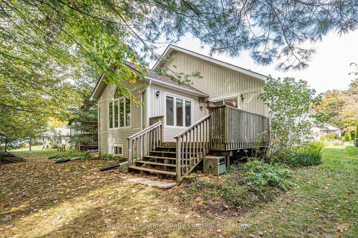 Property Photo:  3 Woods Hollow  ON P1P 1Y7 
