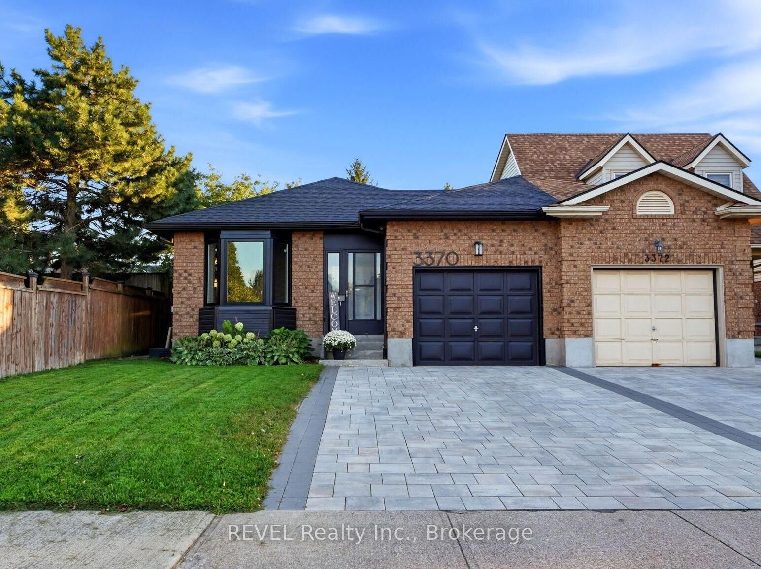 Property Photo:  3370 Cardinal Drive  ON L2H 3A6 