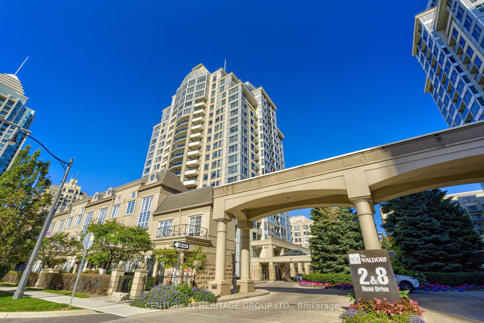 Property Photo:  2 Rean Drive 610  ON M2K 3B8 