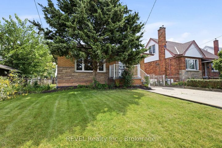 Property Photo:  330 Waverly Street  ON L8H 6P9 