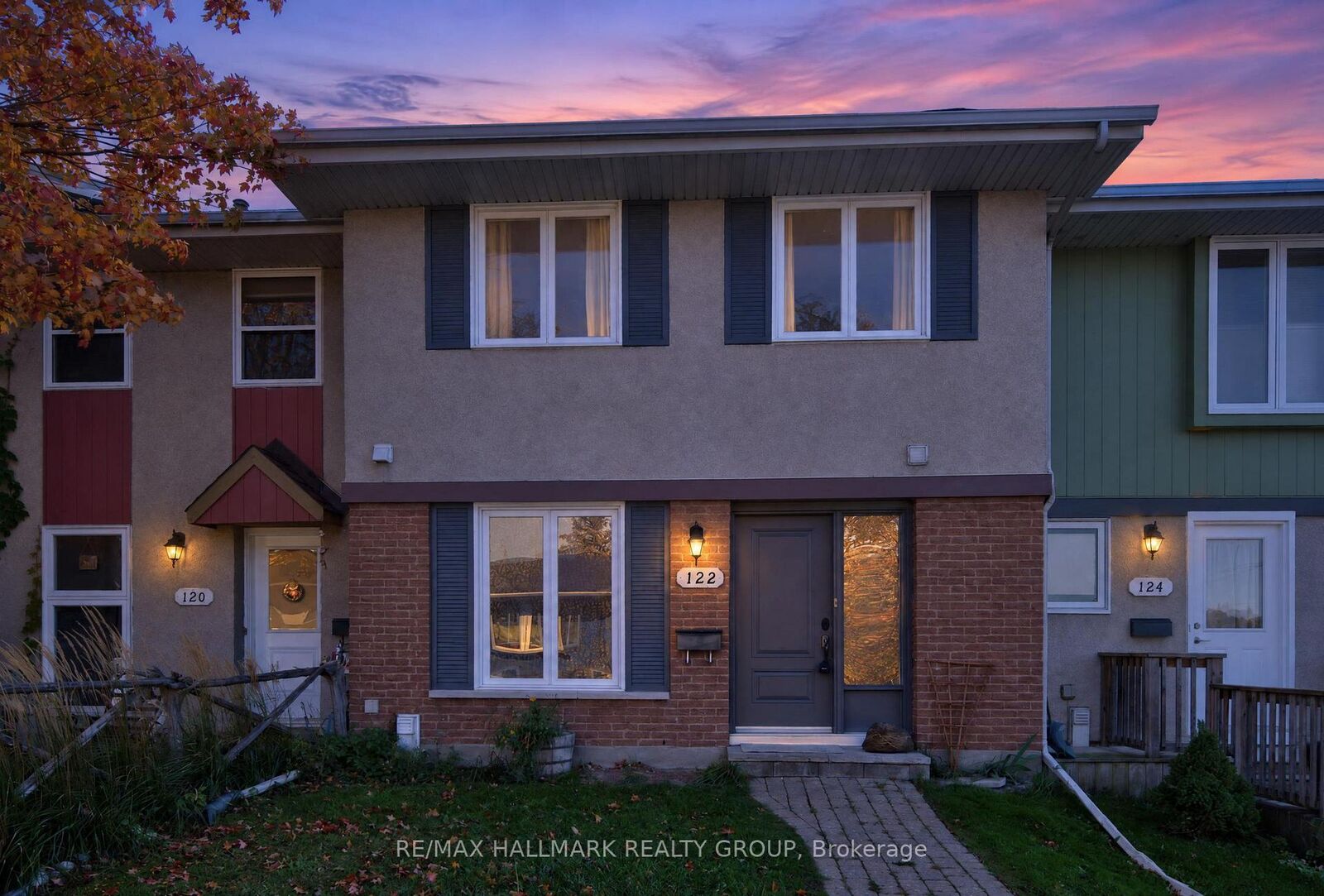 Property Photo:  122 Costello Avenue  ON K2H 7C5 