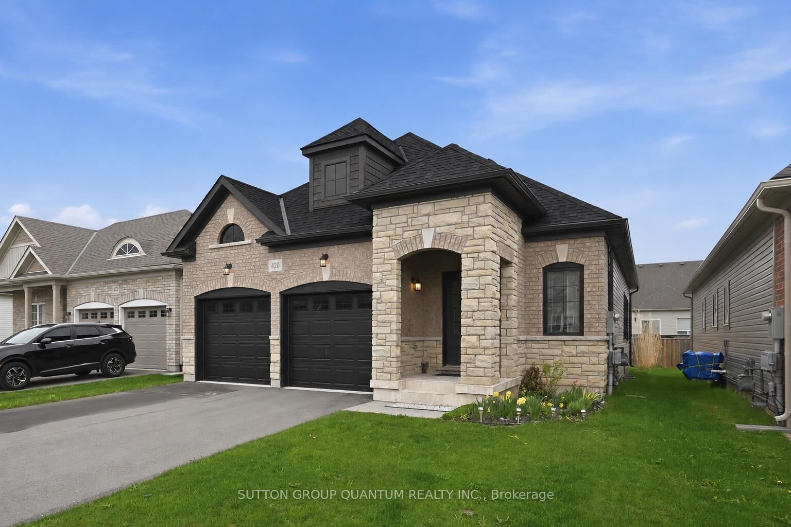 Property Photo:  420 Williams Crescent  ON L2A 0E9 