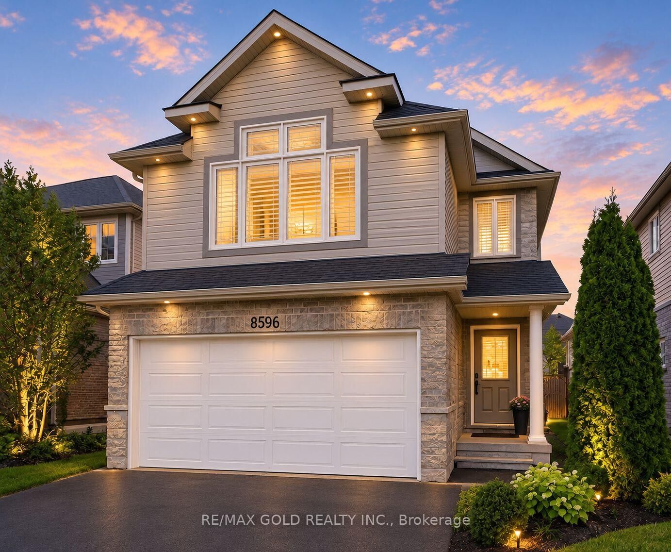 Property Photo:  8596 Milomir Street  ON L2H 0B7 