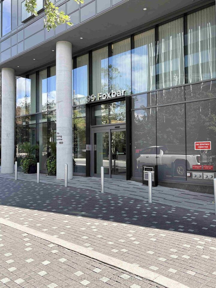 Property Photo:  99 Foxbar Road 1805  ON M4V 0B2 