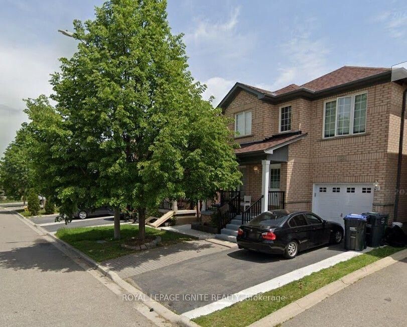 Property Photo:  26 Roxton Crescent  ON L7A 2E7 