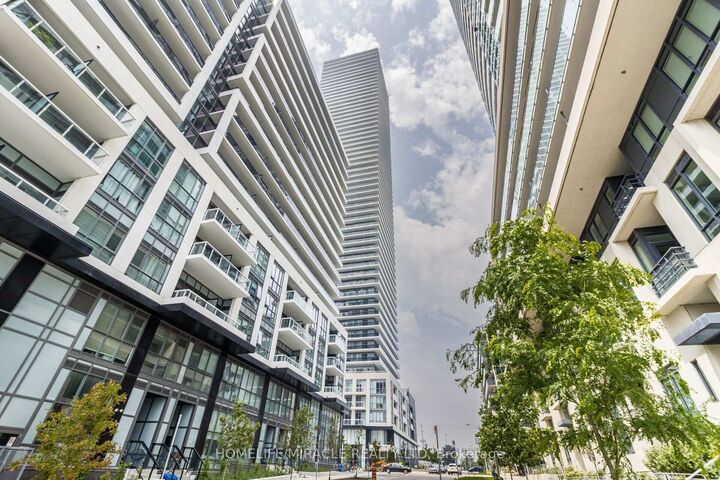 Property Photo:  70 Annie Craig Drive 1001  ON M8V 0G2 