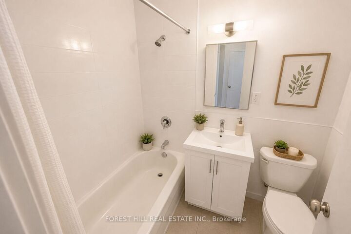 Property Photo:  106 Goodwood Park 101  ON M4C 5S9 