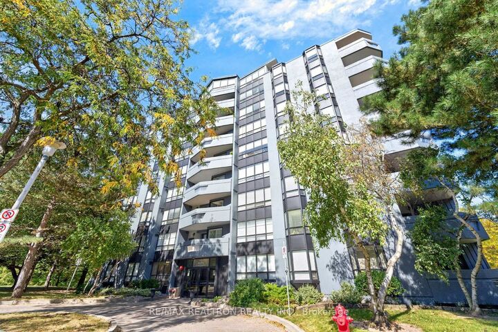 Photo de la propriété: 6 Village Green Boulevard 501 ON L8G 5B7