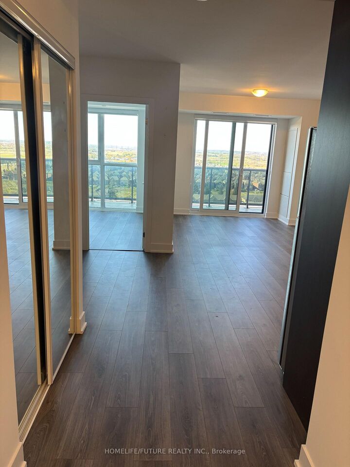 Property Photo:  2545 Simcoe Street 1608  ON L1L 0W3 