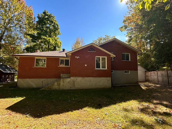 Property Photo: 97 Forest Circle ON L9M 0H4