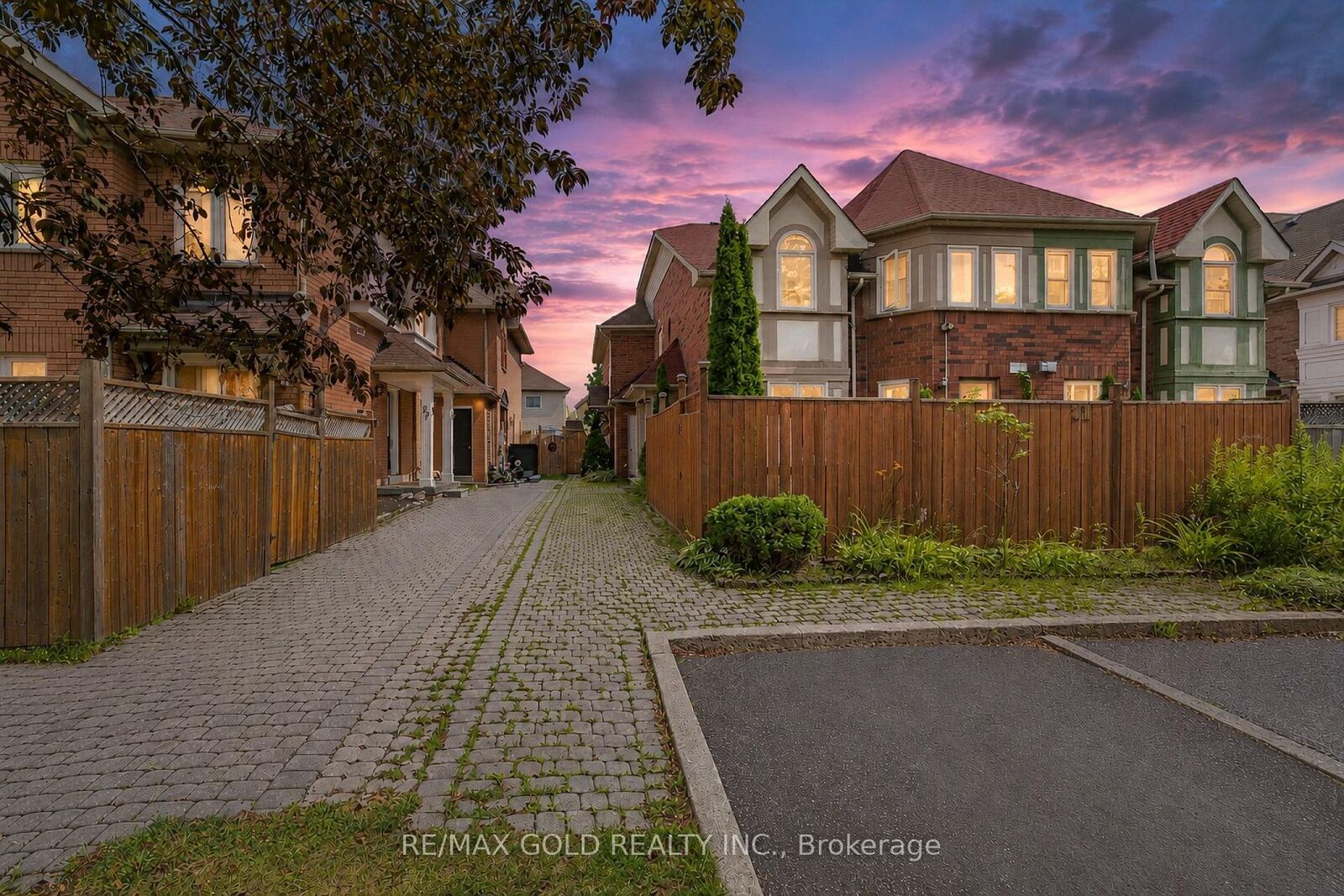 Property Photo:  23 Rain Lily Lane  ON L6R 1S4 