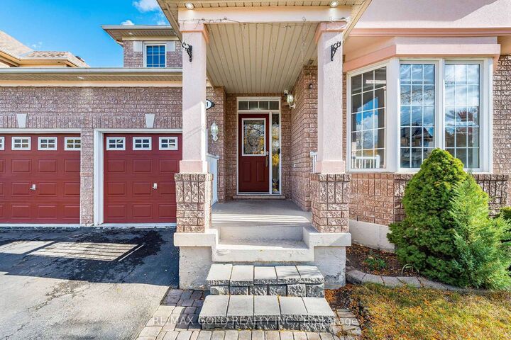 Property Photo: 21 Mistybrook Crescent ON L7A 2S8