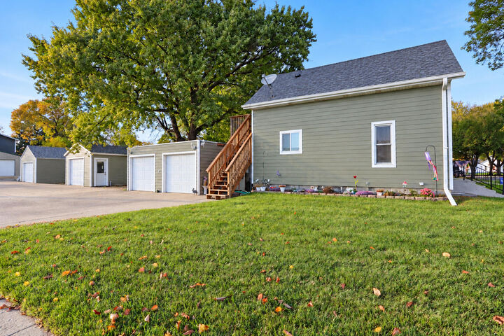 Property Photo:  103 N Penn Street  SD 57401 