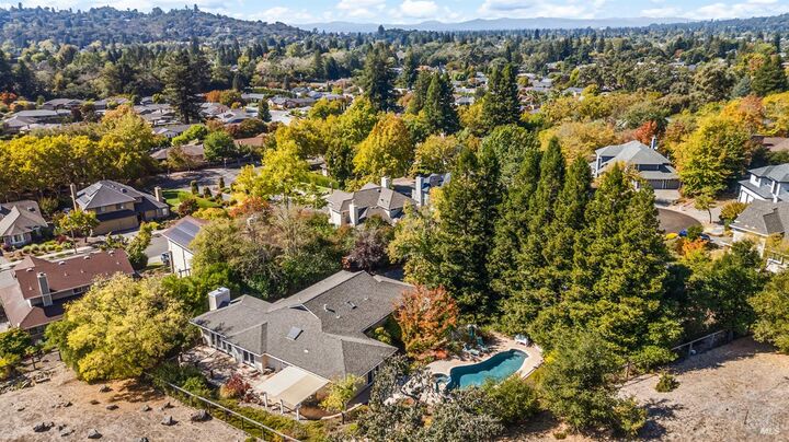 Property Photo:  4702 Hillsboro Circle  CA 95405 