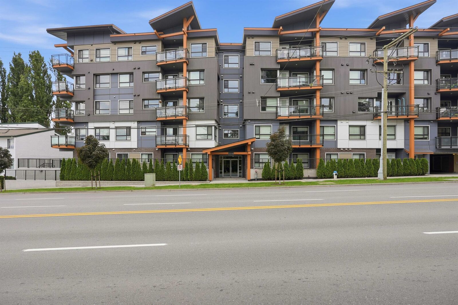 Property Photo: 33568 George Ferguson Way 302 BC V2S 0M3