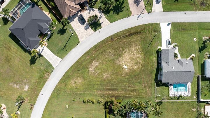 Property Photo: 3330 SW 25th Ct FL 33914