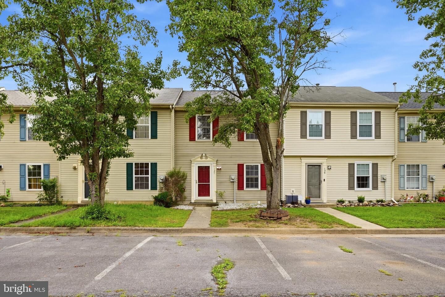 Property Photo: 127 Georgetowne Court VA 22655