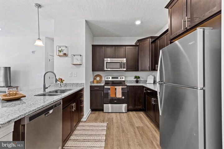 Property Photo: 940 Setting Sun Ln 09-207 PA 17201