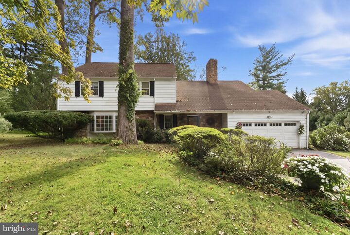 Property Photo:  411 S Ithan Avenue  PA 19010 