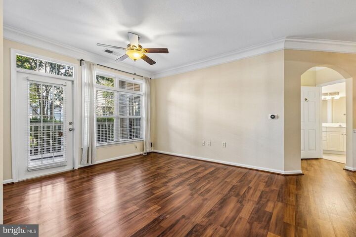 Property Photo:  507 Sunset View Terrace SE 104  VA 20175 