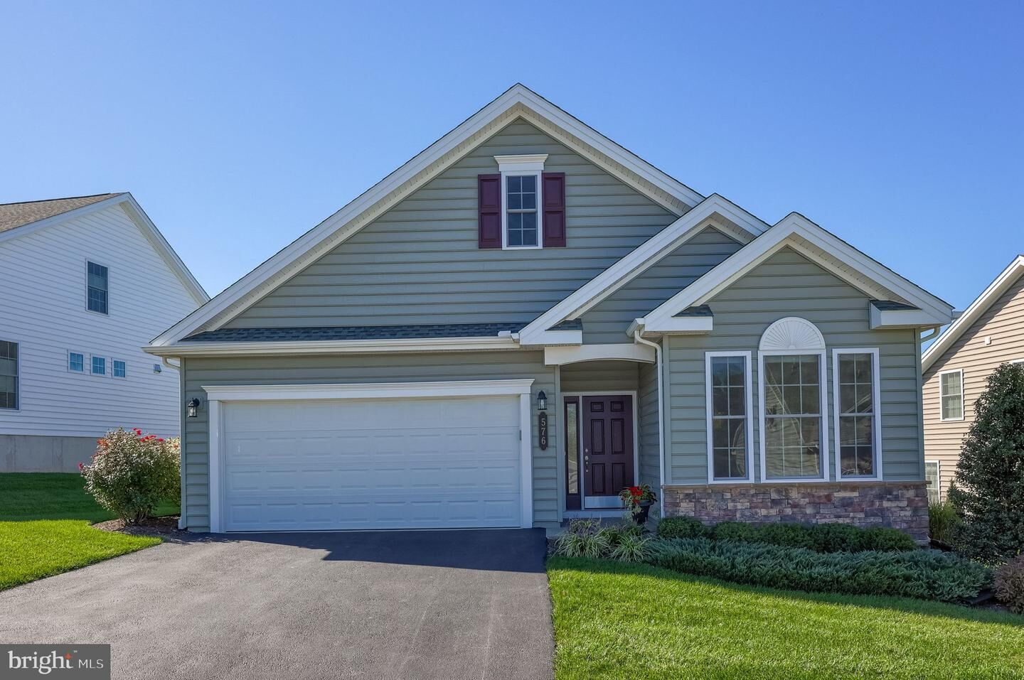 Property Photo:  576 Allegiance Drive  PA 17543 