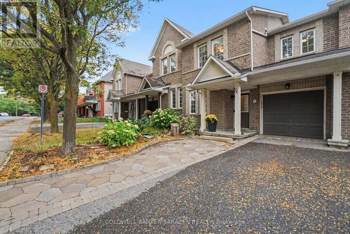 Property Photo: 5 Barnstone Drive ON K2G 6X2