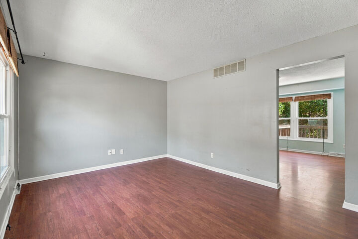 Property Photo:  1627 Westview Dr  MO 65109 