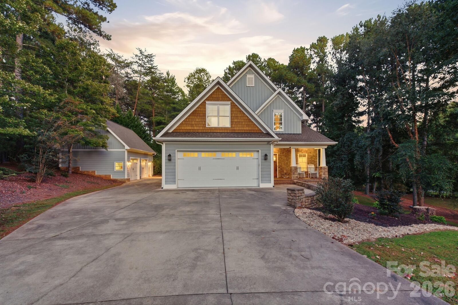Property Photo:  5596 Bridgewater Drive  NC 28630 