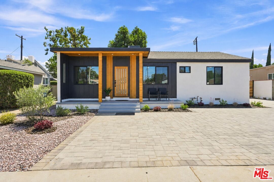 Property Photo: 7801 Clearfield Ave CA 91402