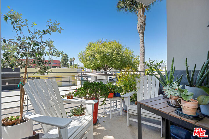 Property Photo: 13320 Beach Ave, Unit 203 CA 90292