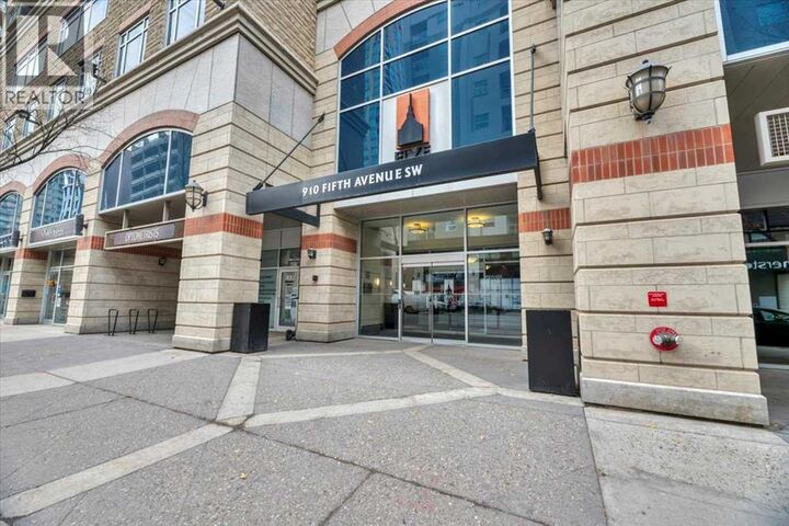 Property Photo:  910 5 Avenue Southwest  AB T2P 0C3 