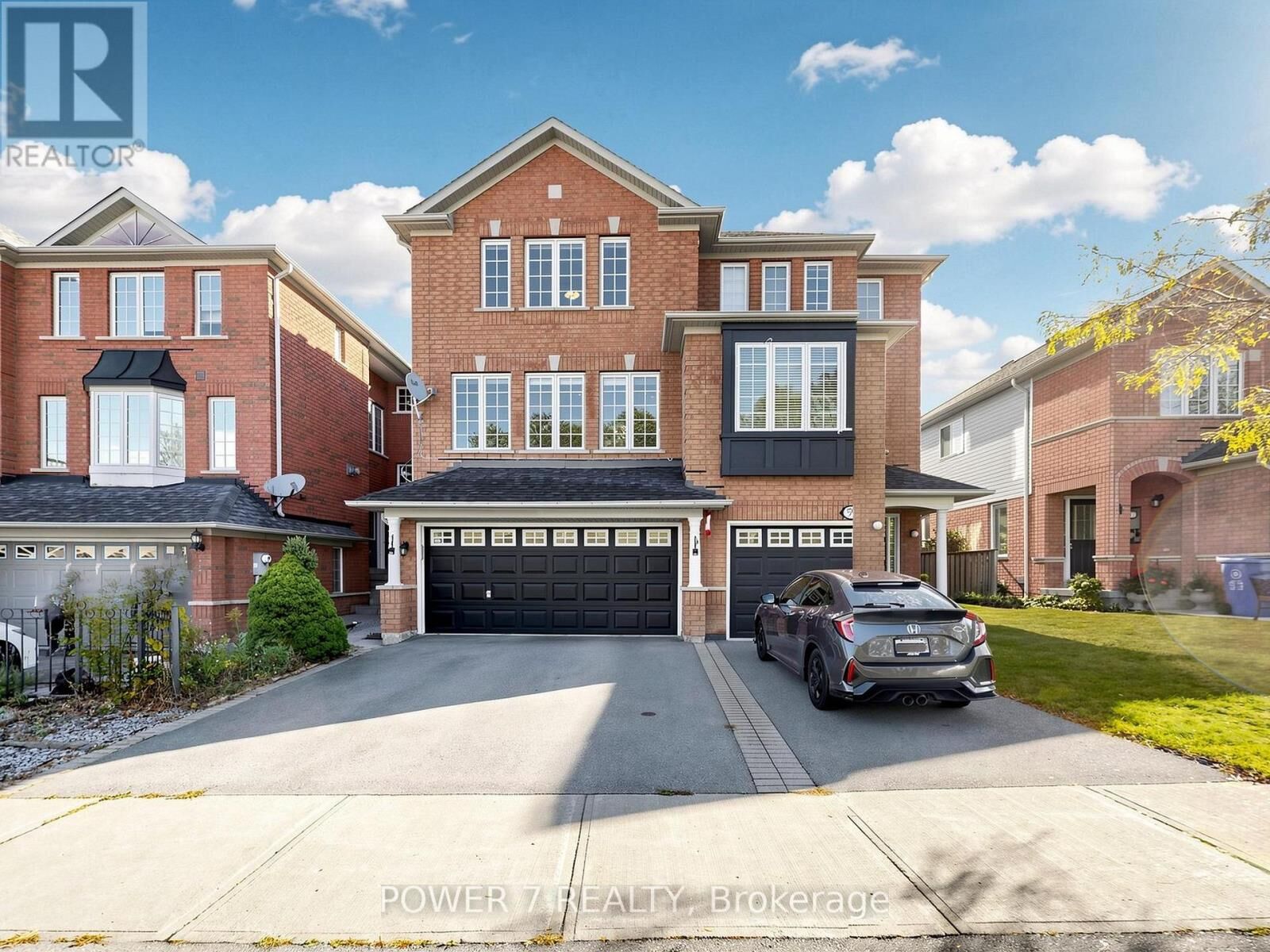 Property Photo: 61 Millcliff Circle ON L4G 7N9