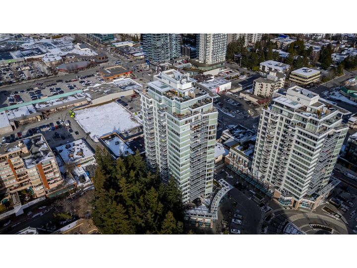 Property Photo:  15152 Russell Avenue 204  BC V4B 0A3 