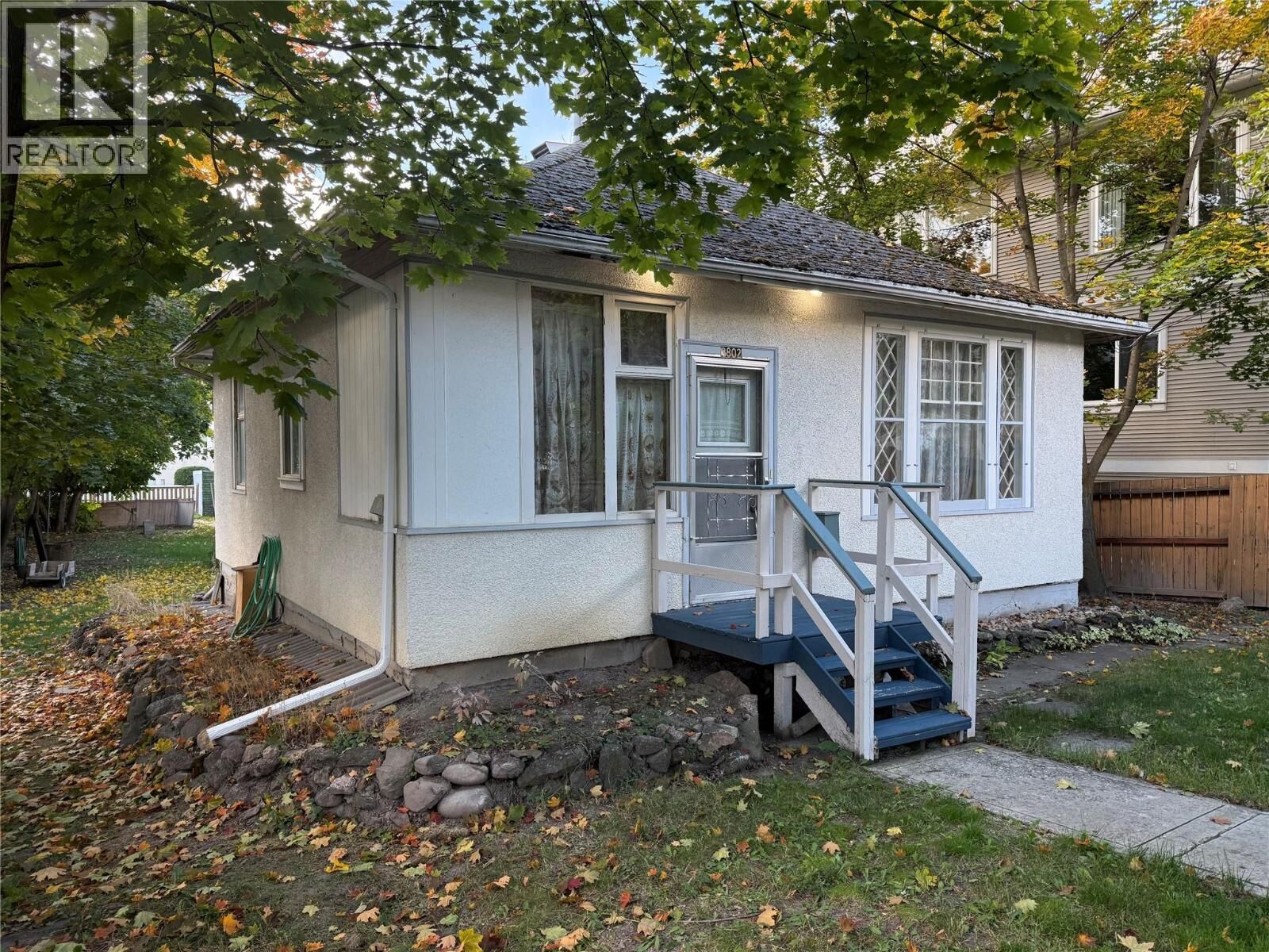 Property Photo:  3802 32 Avenue  BC V1T 2N3 