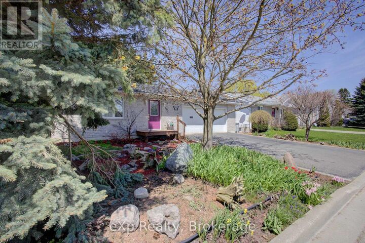Property Photo:  685 Reserve Avenue South  ON N4W 2L3 